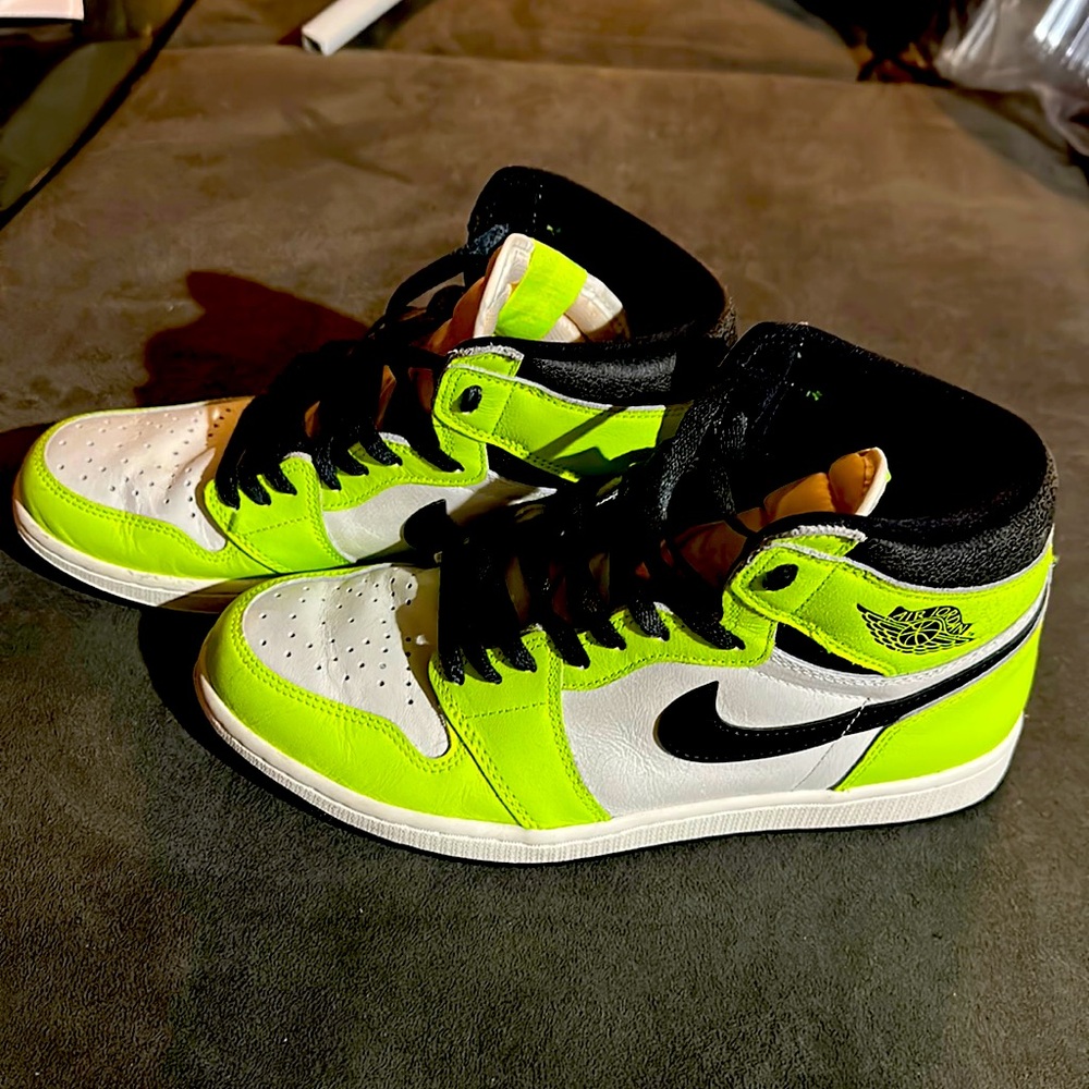 Nike Jordan 1 Retro High OG Visionaire Slightly used Size 10.5